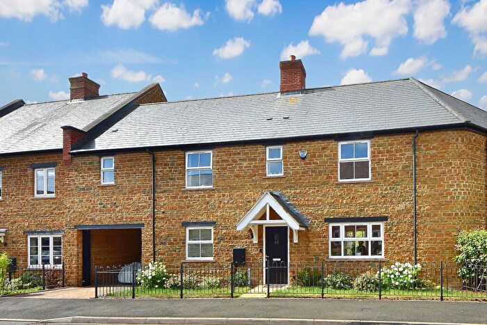 4 Bedroom House For Sale In Halestrap Way, Kings Sutton, Banbury, OX17