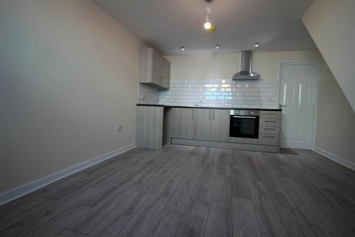 1 Bedroom Flat To Rent In Duke Street, St. Helens, WA10