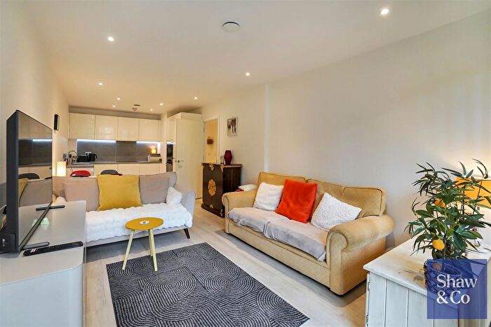 1 Bedroom Flat For Sale In Frazer Nash Close, Isleworth, TW7