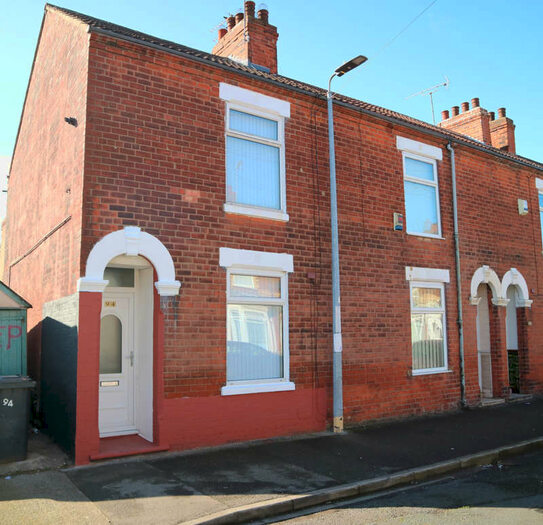 2 Bedroom End Of Terrace House To Rent In Wynburg Street, Hull, HU9
