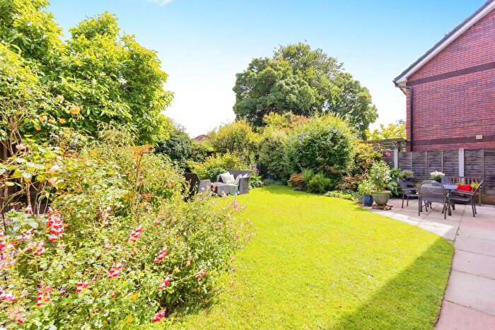 4 Bedroom Detached House For Sale In Granary Way, Sale, Greater Manchester, M33