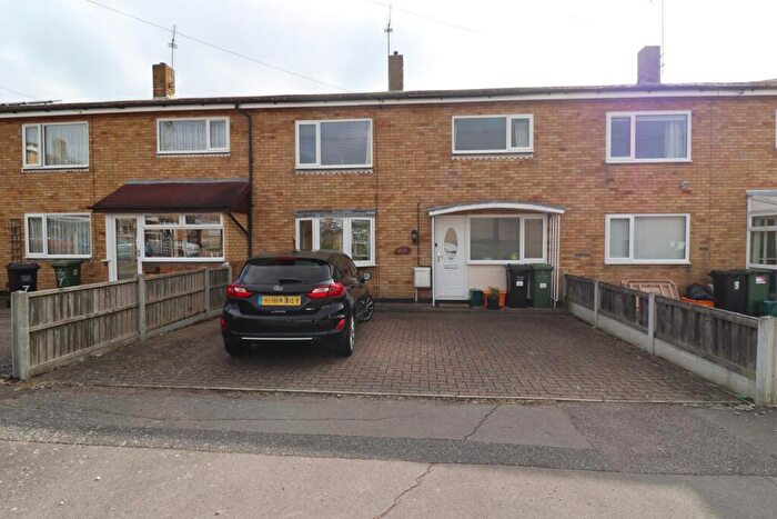 3 Bedroom Terraced House To Rent In Devonshire Close, Basildon, Essex, SS15