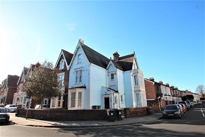 8 Bedroom Terraced House To Rent In St Andrews Road, Southsea, PO5