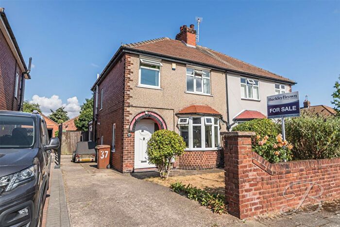 3 Bedroom Semi-Detached House For Sale In Beaumont Avenue, Mansfield, NG18