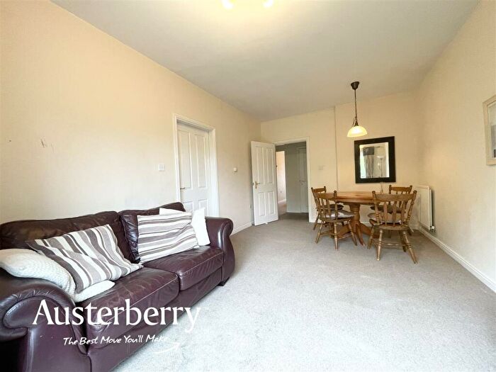 2 Bedroom Flat To Rent In Scholars Court, Stoke-On-Trent, ST4