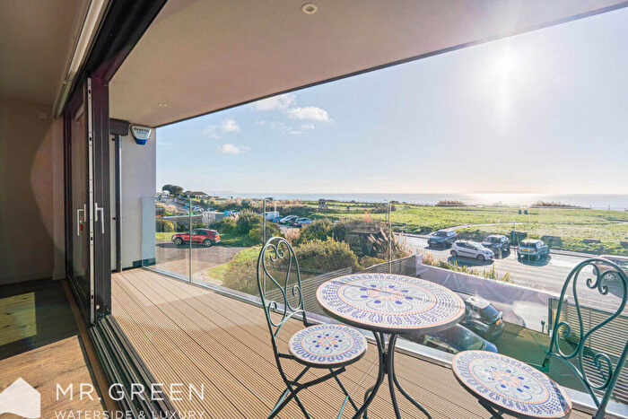 2 Bedroom Apartment For Sale In Aquarius, Boscombe Overcliff Drive, Bournemouth, BH5