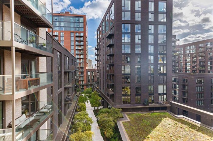 1 Bedroom Flat To Rent In New Union Square, Ambassador Building, SW11