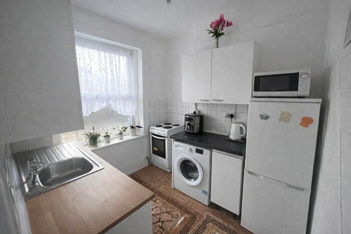 2 Bedroom Apartment To Rent In Lordship Lane, Tottenham, N17