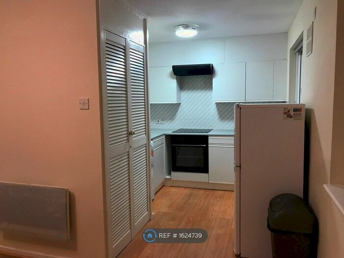 Studio To Rent In Nursery Gardens, Southampton, SO19