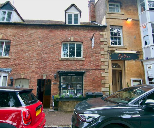 2 Bedroom Flat To Rent In High Street, Moreton-In-Marsh, GL56