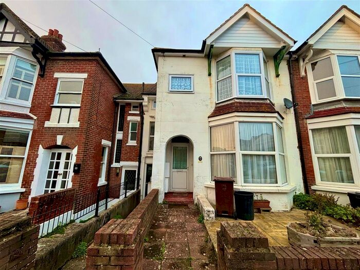 3 Bedroom Flat To Rent In Parkhurst Road, Bexhill-On-Sea, TN40