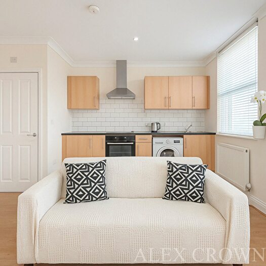 1 Bedroom Flat To Rent In Church Road, Leyton, E10