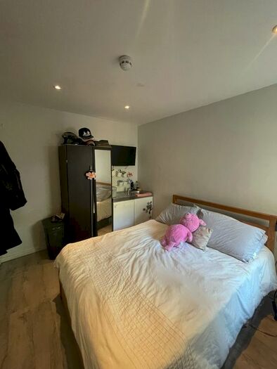 Studio To Rent In Winchelsea Road, London, NW10