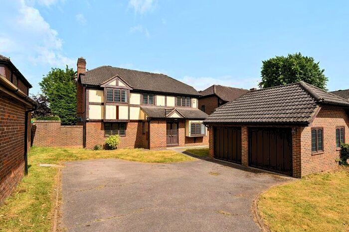 4 Bedroom Detached House To Rent In Atalanta Close, West Purley, CR8