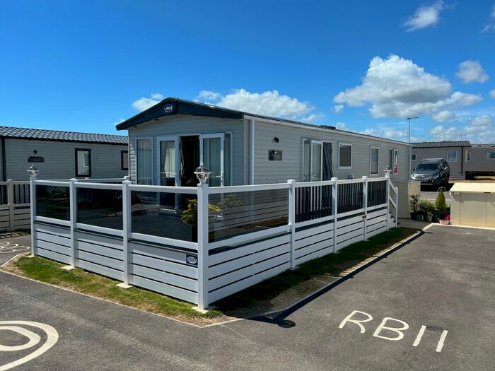 2 Bedroom Mobile/park Home For Sale In Rye Harbour Road, Rye, TN31