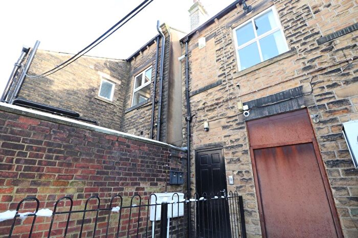 2 Bedroom Flat To Rent In A, Town Street, Farsley, Pudsey, LS28