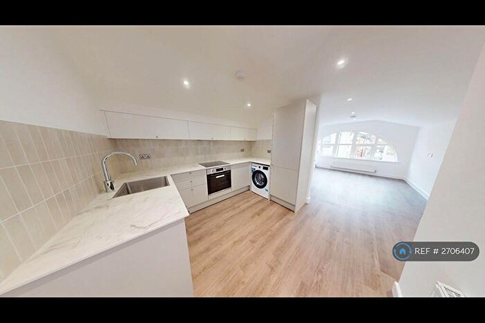 1 Bedroom Flat To Rent In Berkley Road, Gravesend, DA12