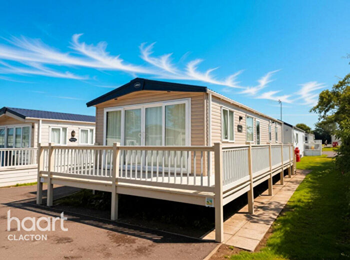 2 Bedroom Detached Bungalow For Sale In Lavender Way, Clacton-on-Sea, CO16