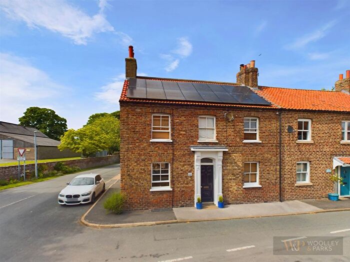4 Bedroom Semi-Detached House For Sale In Pulham Lane, Wetwang, Driffield, YO25