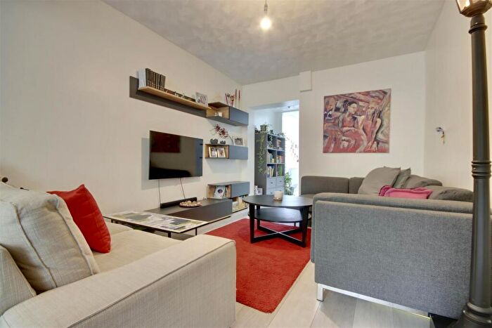 3 Bedroom Terraced House For Sale In London Road, Portsmouth, PO2
