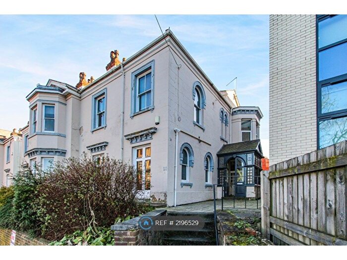 10 Bedroom Semi-Detached House To Rent In Talbot Street, Nottingham, NG1