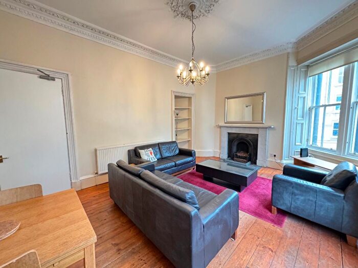 3 Bedroom Flat To Rent In Bruntsfield Place, Bruntsfield, Edinburgh, EH10