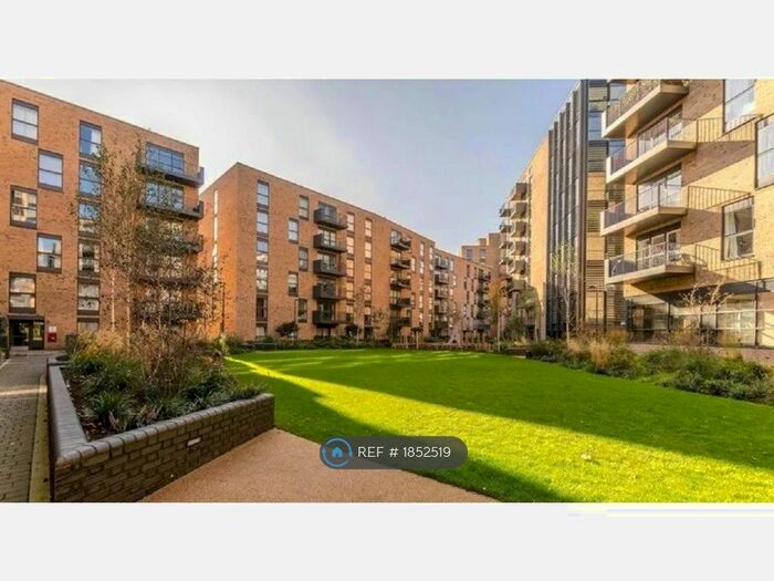 2 Bedroom Flat To Rent In Lyon Road, Harrow, HA1