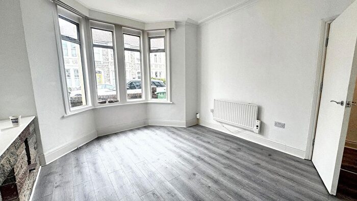 3 Bedroom Semi Detached House To Rent In Seymour Road, Bristol, BS16