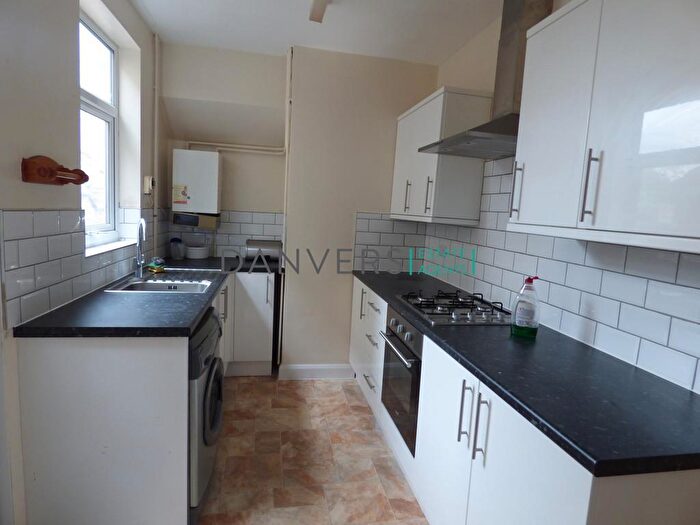 3 Bedroom Terraced House To Rent In Windermere Street, Leicester, LE2
