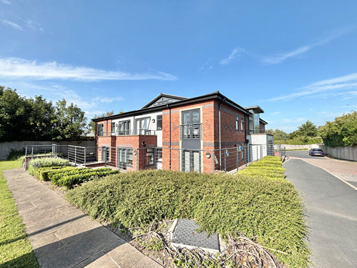 2 Bedroom Apartment For Sale In Norwood House, Glebe Close, FY4