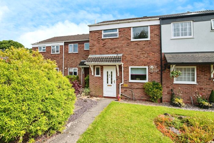 3 Bedroom Terraced House For Sale In Oldbury Close, Redditch, Worcestershire, B98