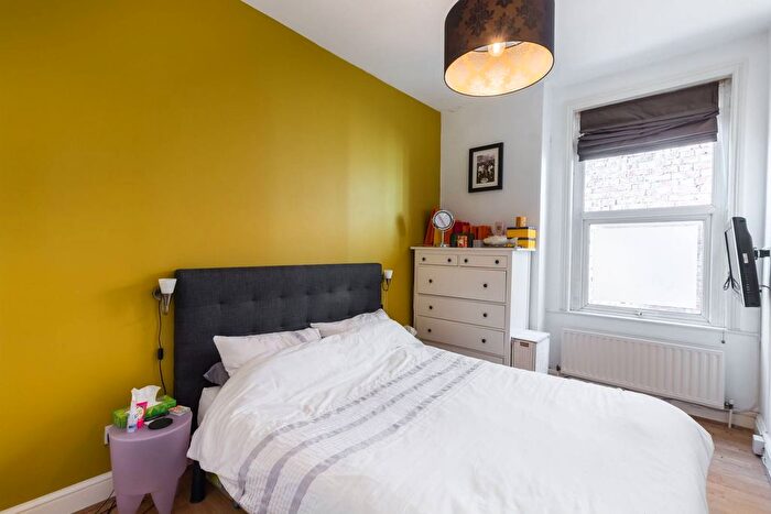 1 Bedroom Maisonette To Rent In Dartmouth Road, Mapesbury Estate, London, NW2