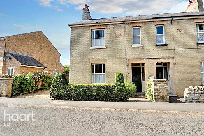 3 Bedroom Semi-Detached House For Sale In High Street, Mepal, CB6