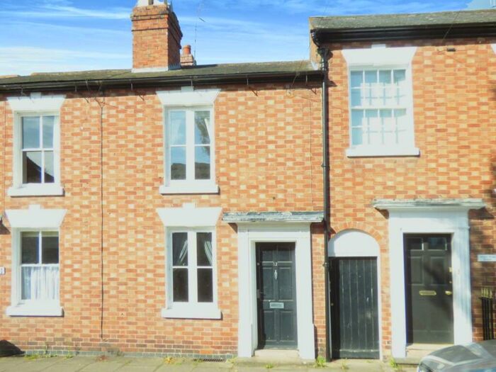 2 Bedroom Terraced House To Rent In College Street, Stratford-upon-Avon, CV37