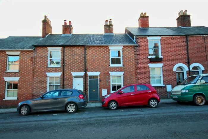 2 Bedroom Terraced House To Rent In Station Street, Lymington, SO41