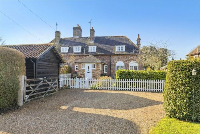 3 Bedroom Semi-Detached House For Sale In School Lane, East Clandon, Guildford, Surrey, GU4