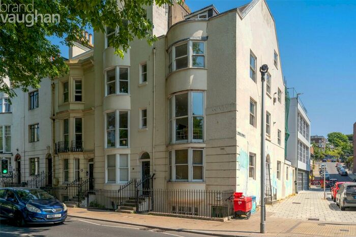 1 Bedroom Flat To Rent In Grand Parade, Brighton, East Sussex, BN2