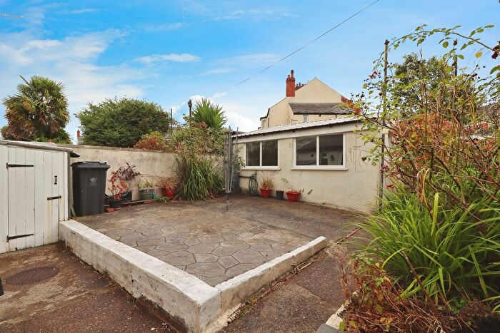 4 Bedroom End Terrace House For Sale In Albany Road, Cardiff, CF24