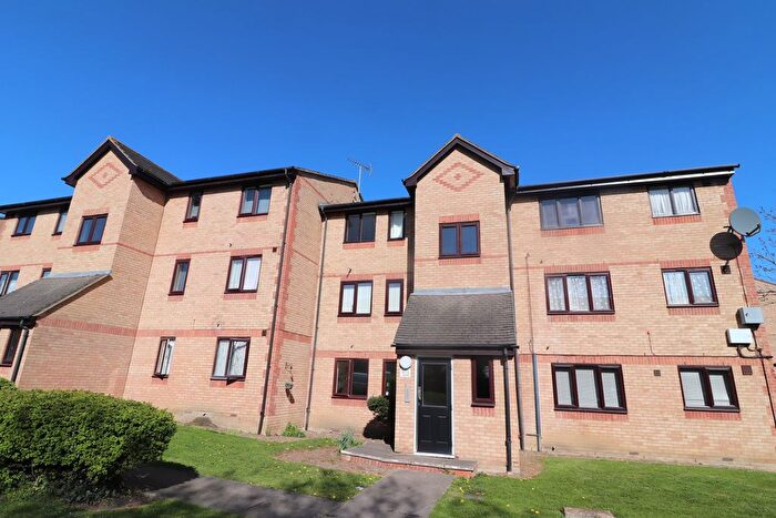 1 Bedroom Studio To Rent In Chestnut Road, Basildon, SS16