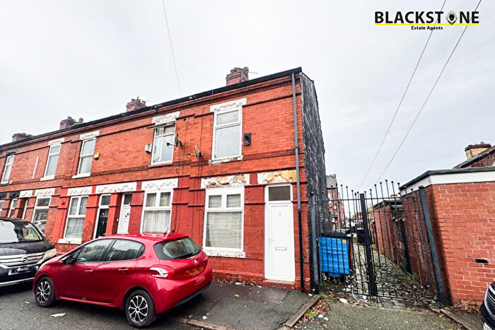 2 Bedroom End Of Terrace House To Rent In Prestage Street Manchester, M12