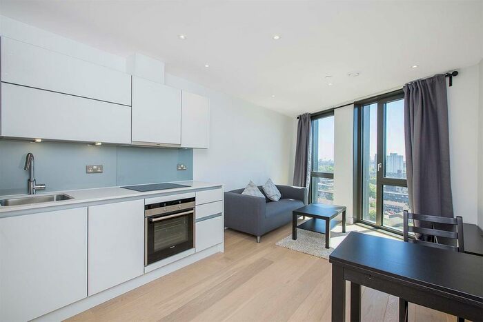 1 Bedroom Flat To Rent In Parliament House, Black Prince Road, Nine Elms, London, SE1