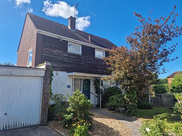 4 Bedroom Detached House For Sale In Sycamore Avenue, Porthcawl, CF36