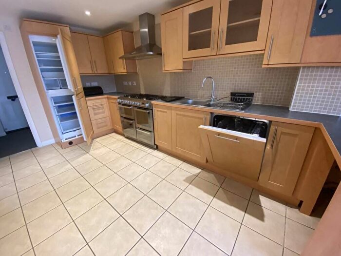 4 Bedroom Town House To Rent In Wordsworth Road, Horfield, Bristol, BS7