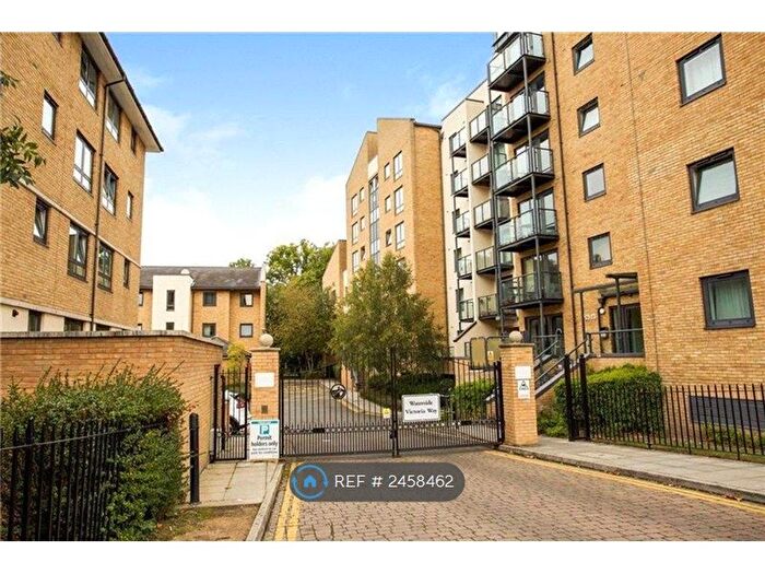 1 Bedroom Flat To Rent In Regents Court, Woking, GU21