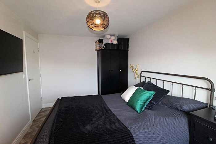 2 Bedroom Flat For Sale In Falconer Way, Treeton, Rotherham, S60