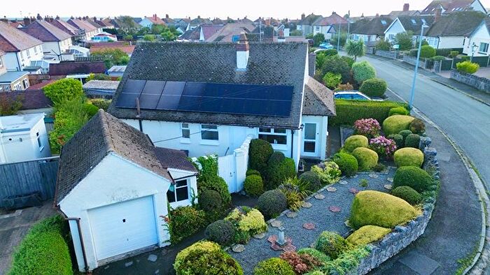 2 Bedroom Detached Bungalow For Sale In Hafod Road West, Penrhyn Bay, LL30