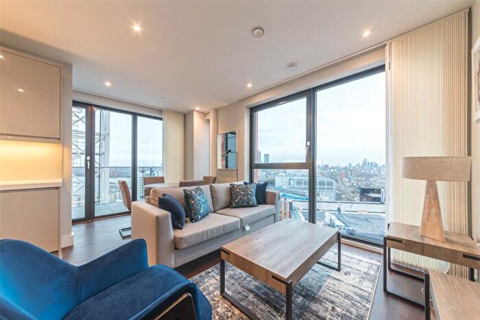 1 Bedroom Flat To Rent In Silvocea Way, Canary Wharf, E14