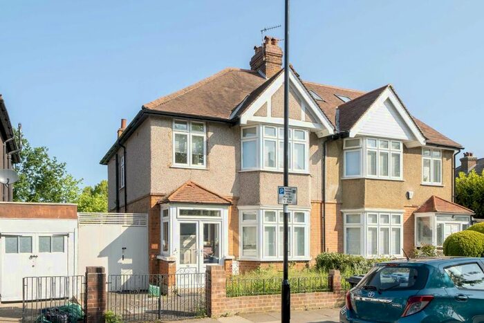 3 Bedroom Semi-Detached House To Rent In Haslemere Avenue, London, W7
