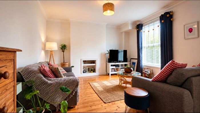 1 Bedroom Maisonette For Sale In Saltash Road, Plymouth, PL2
