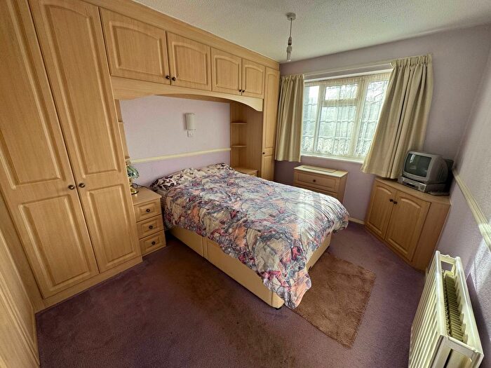2 Bedroom Semi-Detached Bungalow For Sale In Harrowby Lane, Grantham, NG31